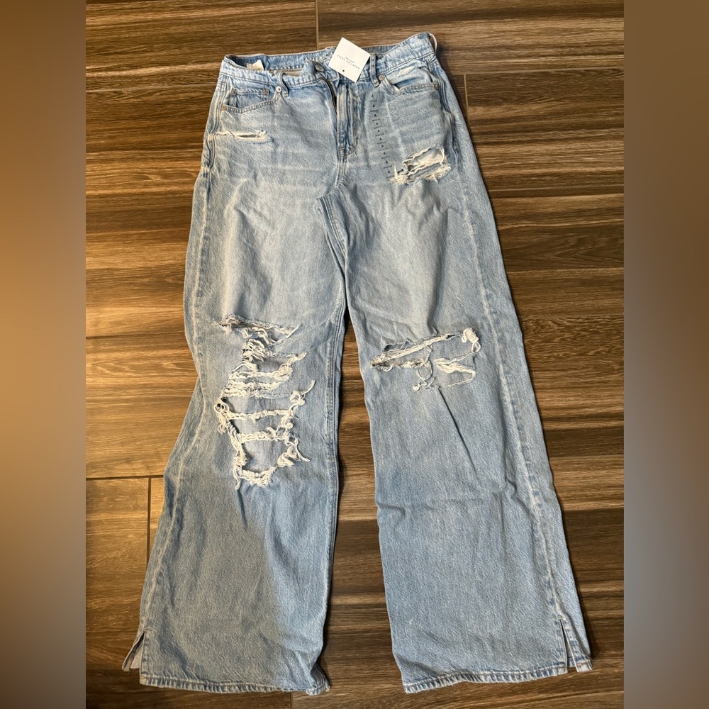 American Eagle Super High-Rise Baggy Wide Leg Jeans